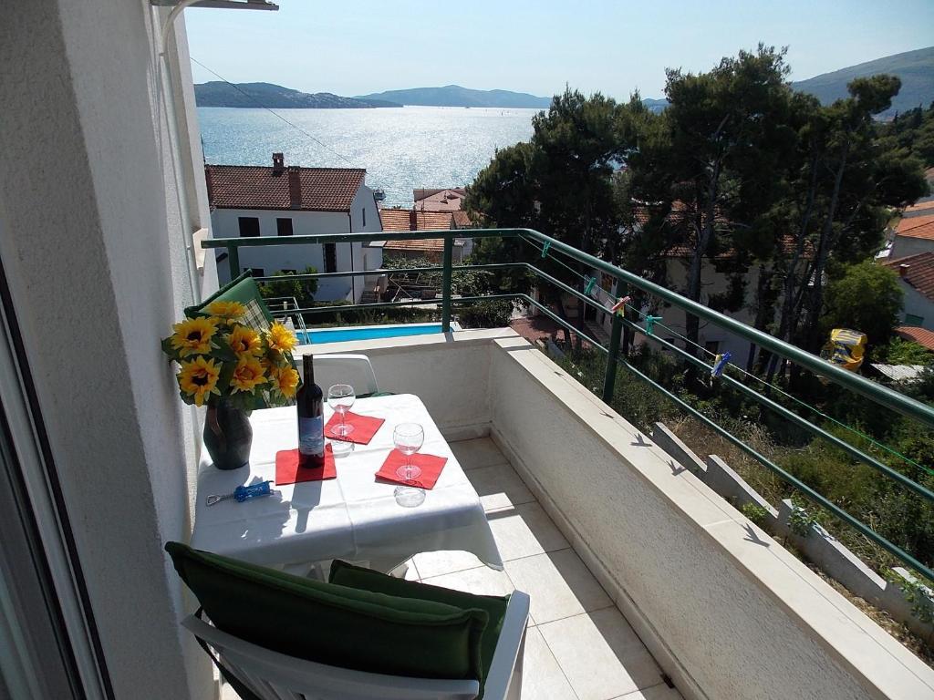 Apartments Villa Goja トロギール エクステリア 写真